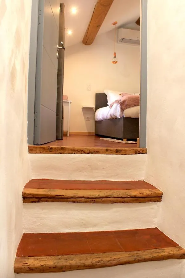 Les Maisons Du O Vaison-la-Romaine Bed & Breakfast